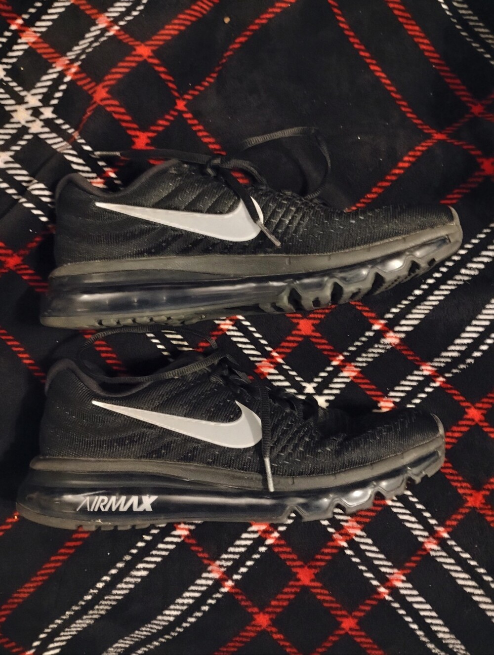Women's Black Nike Air Max 2017 Size 10